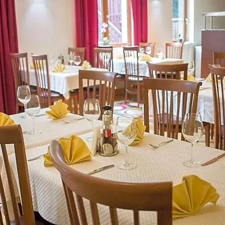 Hotel The