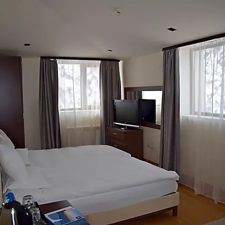 Hotel The